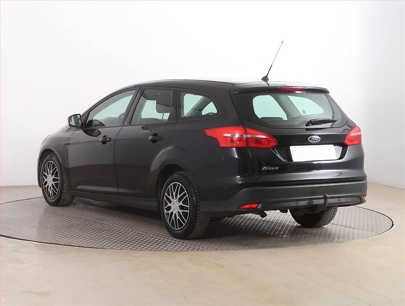Ford Focus (2015) 1.5 TDCi, Serv.kniha, Navi - fotka 4 z 17