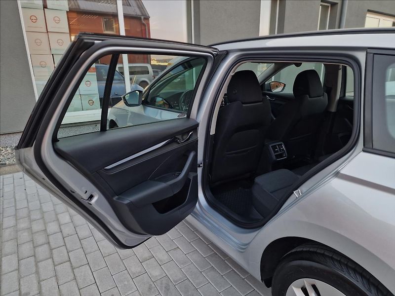 Škoda Octavia 2.0TDI Combi, původ ČR,1.Maj. - fotka 18 z 50