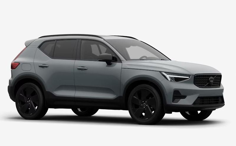 Volvo XC40 (2026) B3 AUT PLUS BLACK EDITION - fotka 11 z 17