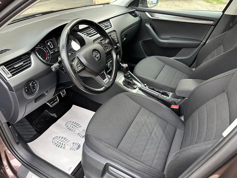 Škoda Octavia (2015) Scout 2.0Tdi 135Kw DSG - fotka 11 z 31