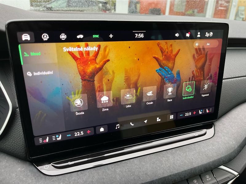 Škoda Octavia 1,5TSI m-HEV 110kW EXCLUSIVE S - fotka 16 z 29