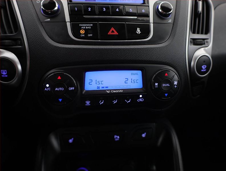 Hyundai ix35 (2012) 2.0 CRDi, Tempomat - fotka 10 z 14