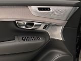 Volvo XC90 (2026) T8 AWD Plug-in DARK ULTRA - náhled 29