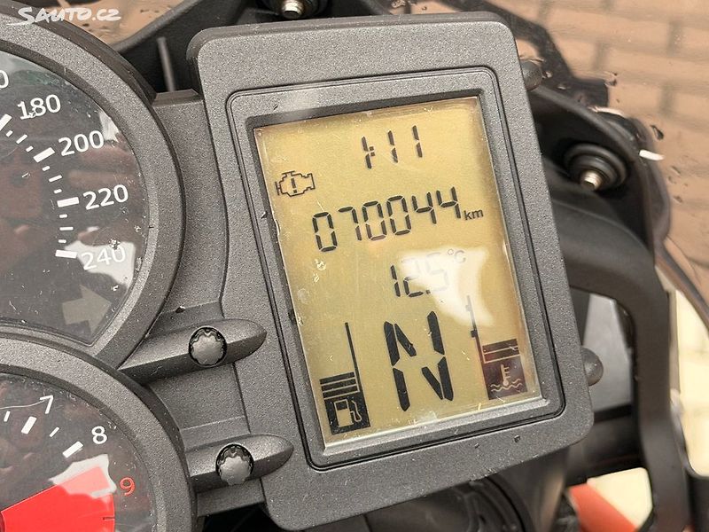 BMW (2011) F 800 GS, 63kw, servisováno - fotka 11 z 18