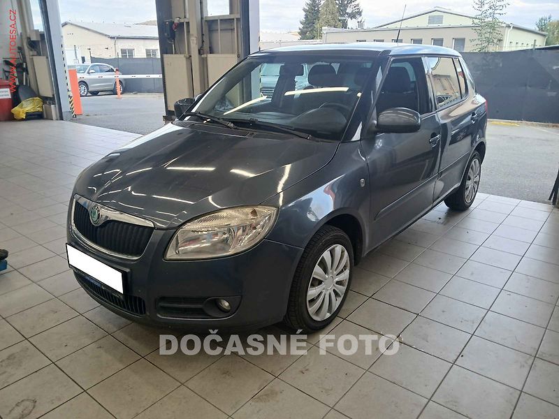 Škoda Fabia (2010) 1.9 TDi, Ambiente, AC - fotka 1 z 3