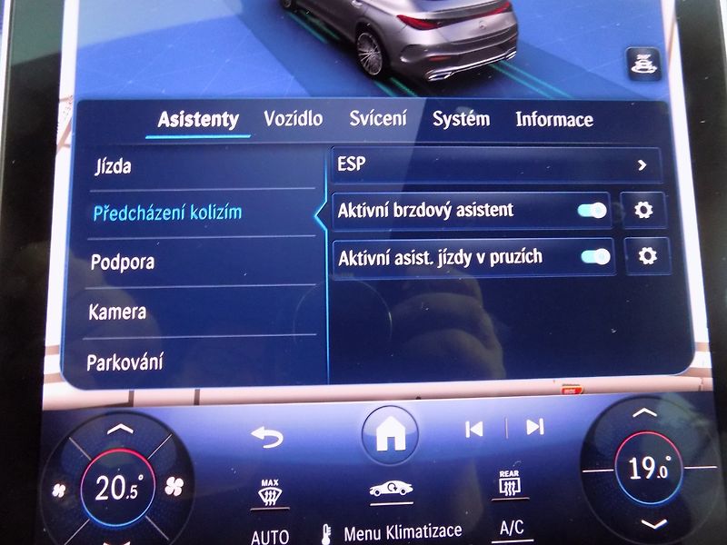 Mercedes-Benz GLC (2024) 300e/AMG/4Matic/DPH/LED/ - fotka 43 z 50