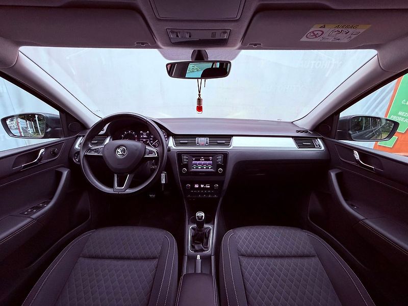 Škoda Rapid 1.2 TSi Drive, Serviska, AutoA - fotka 15 z 25