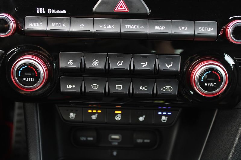 Kia Sportage 2,0 CRDi  ČR,A/T,4x4,GT-LINE - fotka 16 z 43