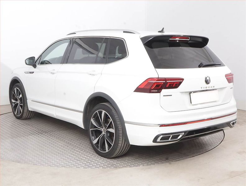 Volkswagen Tiguan Allspace (2022) R-Line 2.0 TDI - fotka 4 z 16