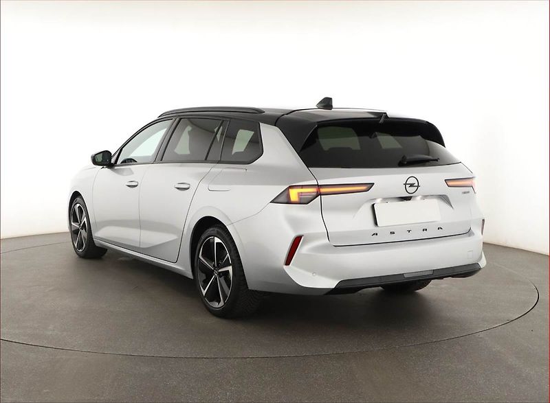 Opel Astra (2024) Plug-in-Hybrid 1.6 T - fotka 4 z 25