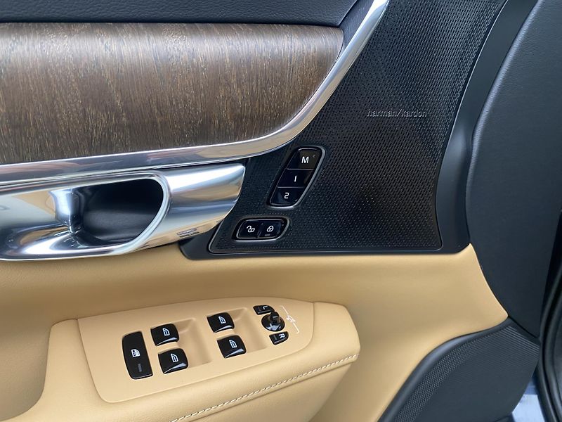 Volvo V90 B4 BRIGHT PLUS AUT REZERVACE - fotka 27 z 48