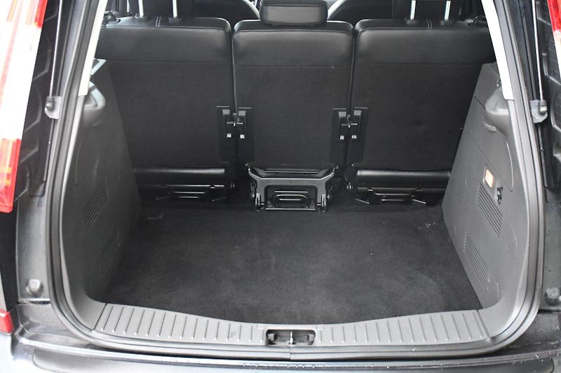 Ford Grand C-MAX 2.0TDCi TITANIUM TAŽNÉ - fotka 27 z 28