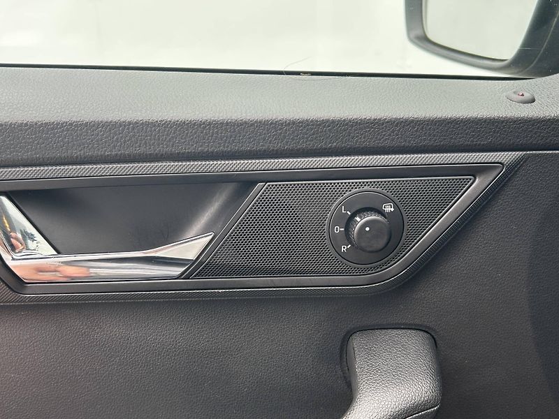 Škoda Fabia Tour Ambition 1,0TSI - fotka 20 z 23