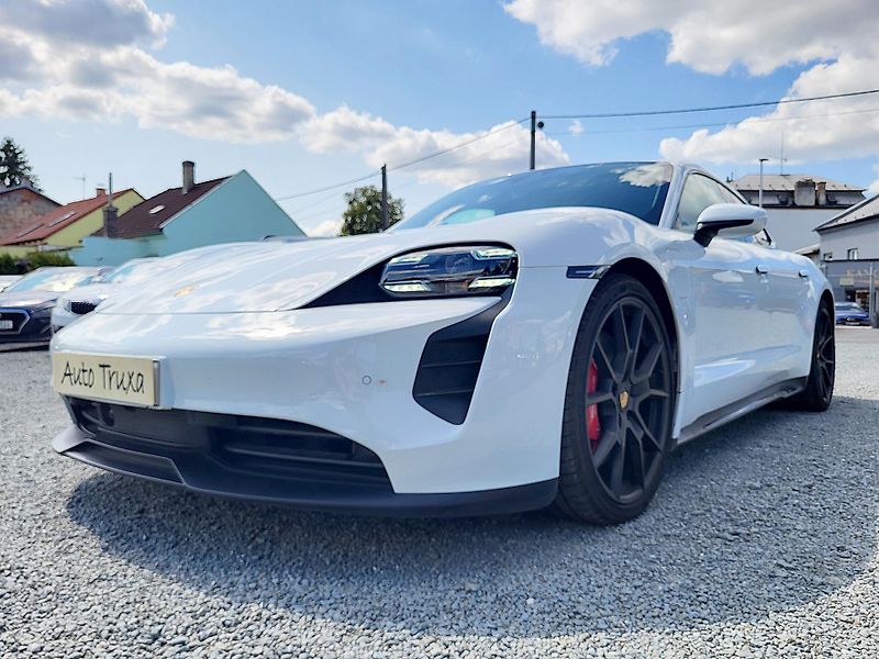 Porsche Taycan GTS 440kW 4S Electric - NOVÉ - fotka 28 z 48
