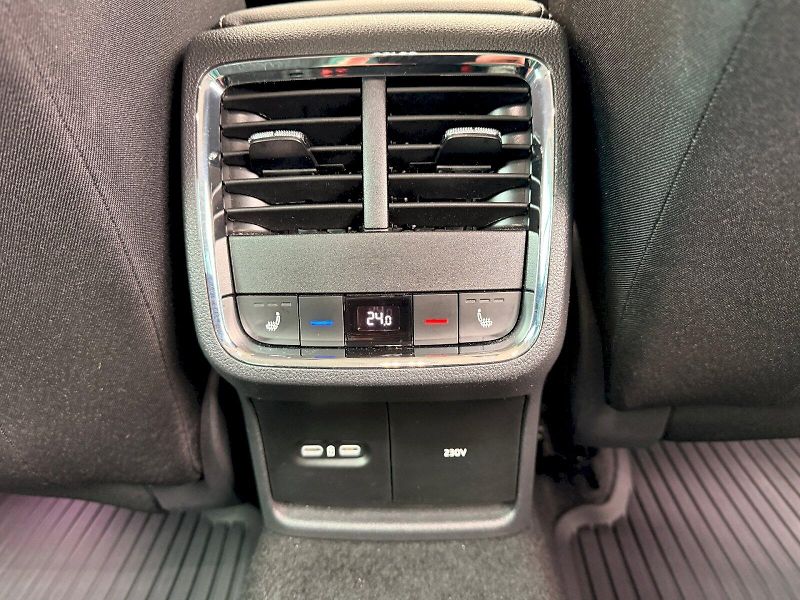 Škoda Octavia (2023) COM STY plus TD 110/2.0 A7A - fotka 13 z 35