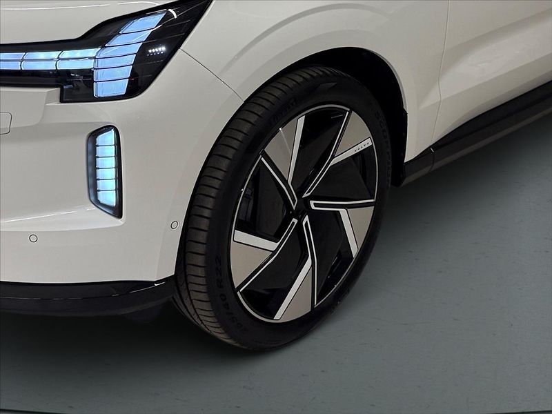 Volvo EX90 (2026) 0,0 Twin Mot Perf Ultra 2117 - fotka 6 z 16