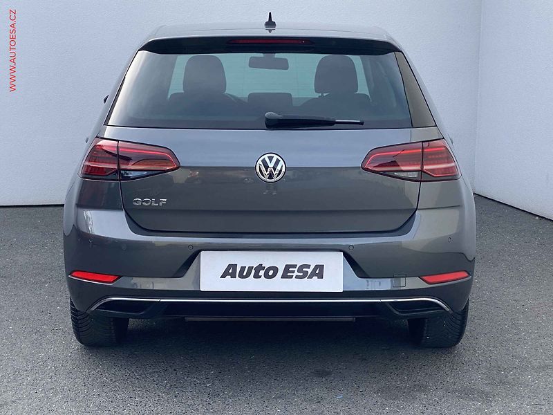 Volkswagen Golf (2018) 1.5 TSi, Join, panor - fotka 5 z 19