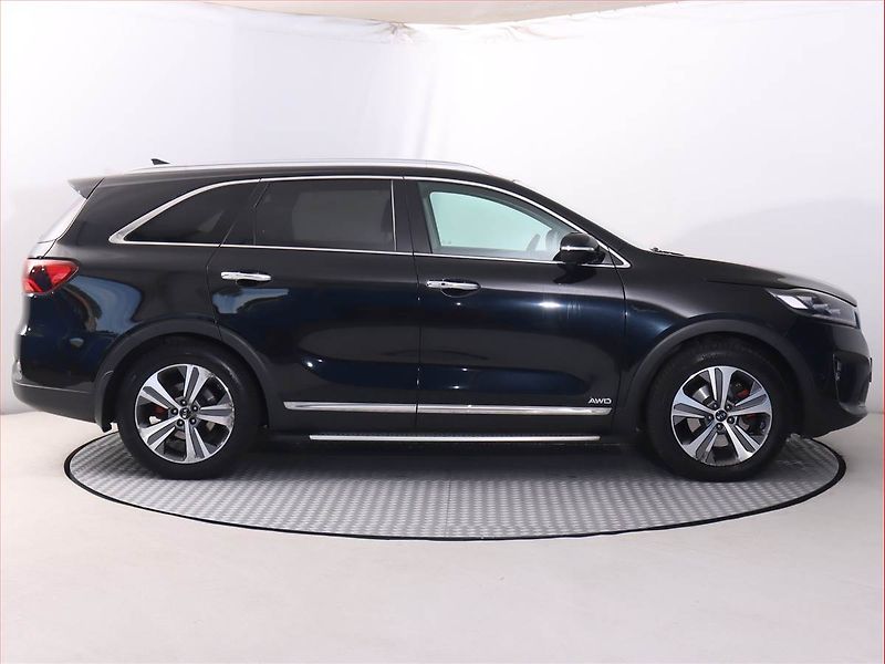 Kia Sorento (2019) 2.2 CRDi, Automat, Serv.kniha - fotka 6 z 20