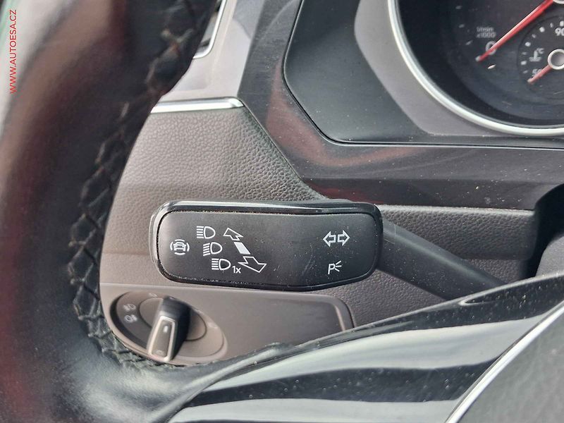 Volkswagen Tiguan (2019) 2.0 TDi, ČR, AC, park.čidla - fotka 12 z 21
