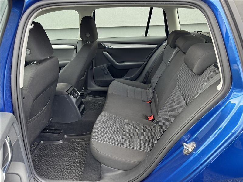 Škoda Octavia 1,6 TDI 81kW 2.maj původ ČR - fotka 19 z 50