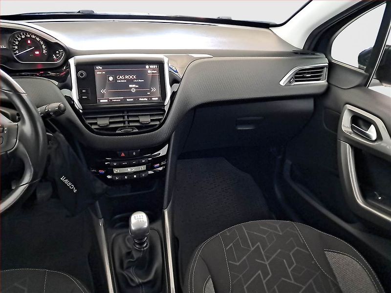 Peugeot 2008 (2019) 1.2 PureTech, ČR,1.maj - fotka 8 z 16