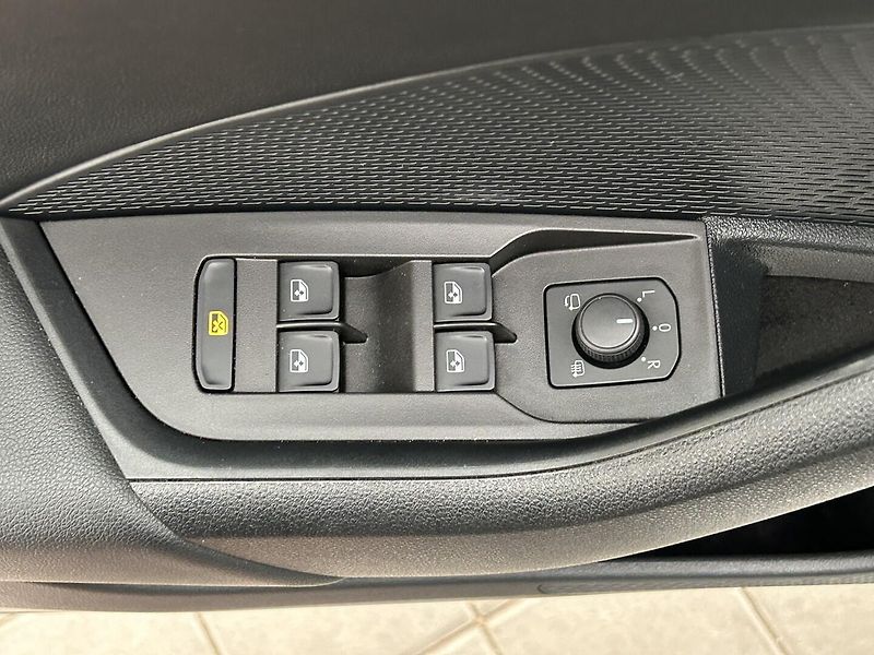 Škoda Octavia 1.5 TSI  Ambition   Plus - fotka 13 z 30