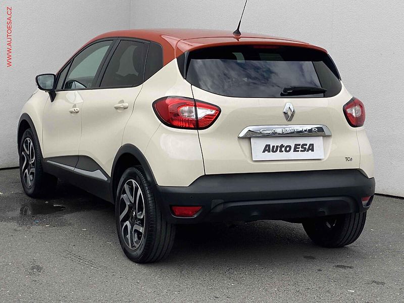 Renault Captur (2016) 0.9 TCe, ČR, AC, tempo, park - fotka 6 z 16