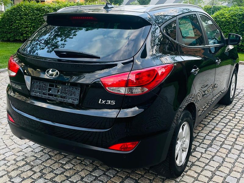 Hyundai ix35 2.0i AUTOMAT VYHŘEV SERVISKA  - fotka 12 z 48