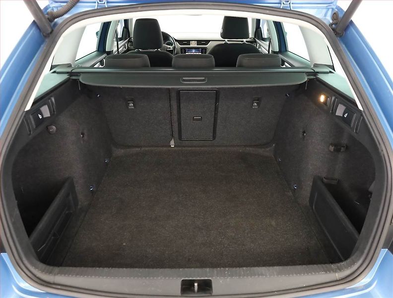Škoda Octavia (2019) Scout 2.0 TDI, 4X4, Automat - fotka 21 z 21