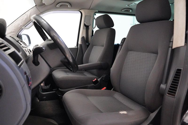 Volkswagen Caravelle - fotka 6 z 6