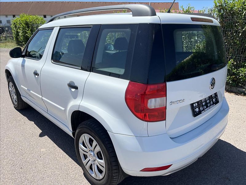 Škoda Yeti 1,2 TSi 81KW KLIMA 2x KOLA - fotka 8 z 37