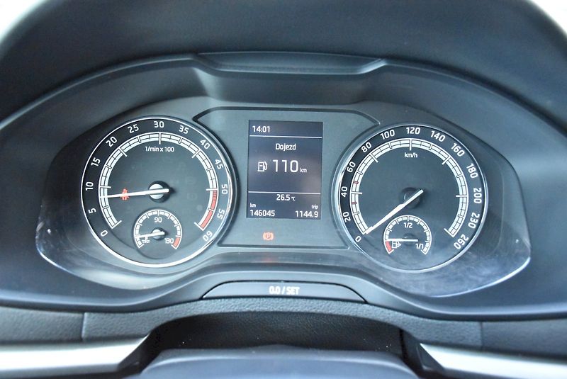 Škoda Karoq (2019) AMBITION 2.0 TDI 110 kW 4X4 - fotka 16 z 32