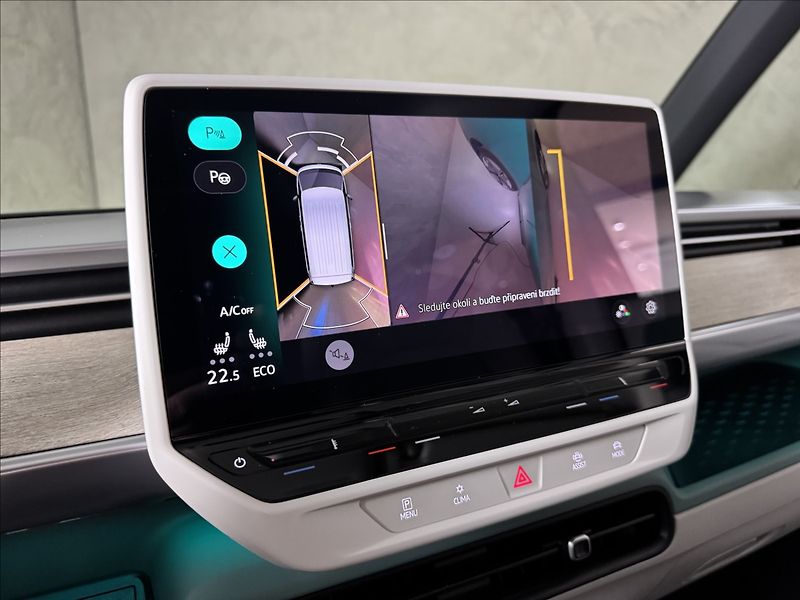 Volkswagen ID.Buzz Pro 150kW IQ Light 360° Kamera - fotka 34 z 50