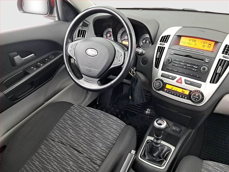 Kia Ceed (2007) 1.4 CVVT, Serv.kniha, nová STK - fotka 7 z 16