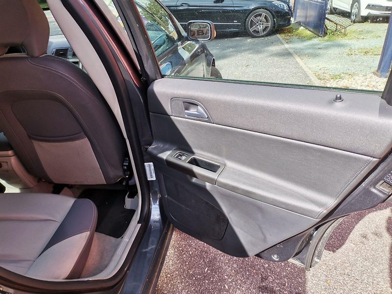 Volvo V50 (2005) 2.0D 100kw Klima Tažné Z. - fotka 16 z 26