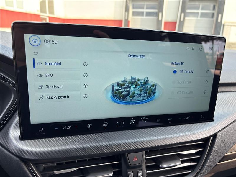 Ford Kuga 2,5 PHEV  ST-Line X  AUT DPH - fotka 41 z 46