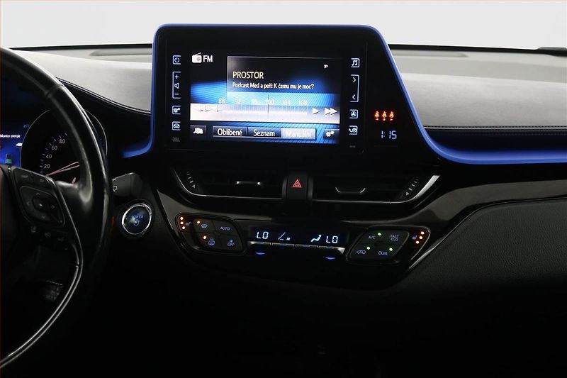 Toyota C-HR (2017) 1.8 Hybrid, Automat - fotka 12 z 20
