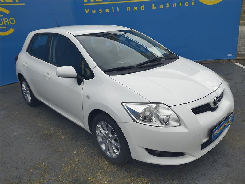 Toyota Auris 1,3 VVT-i 74KW - fotka 3 z 15