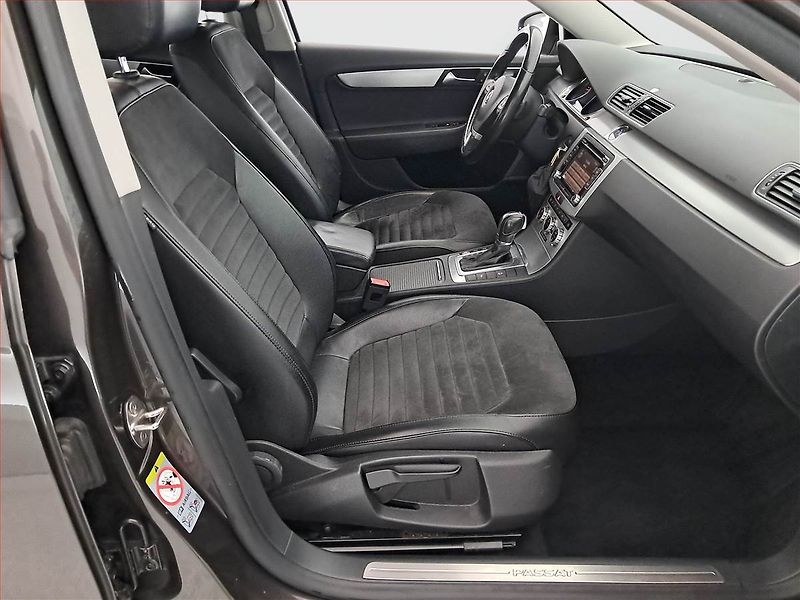 Volkswagen Passat (2013) 2.0 TDI, Automat, Tempomat - fotka 9 z 20
