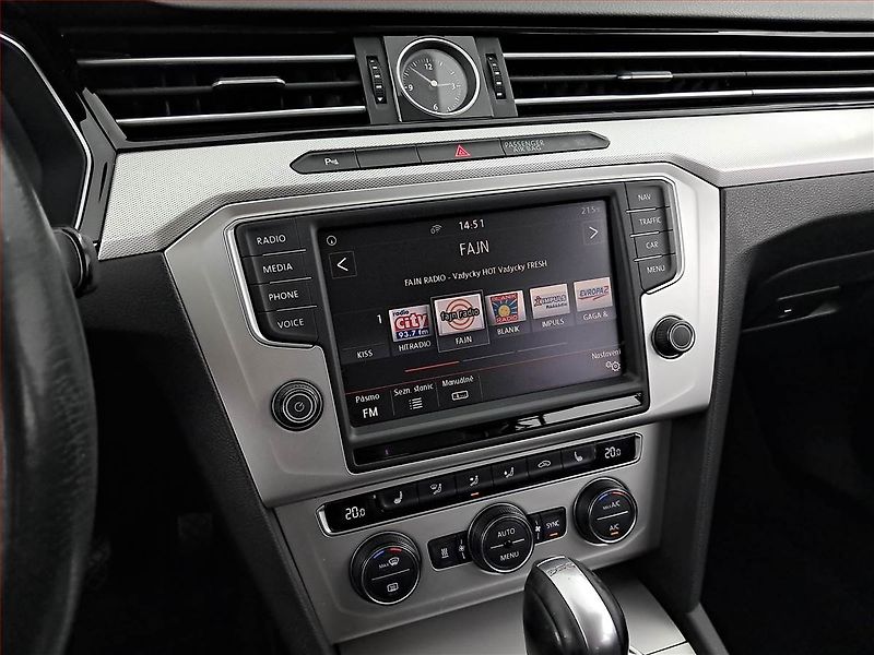 Volkswagen Passat (2016) 2.0 TDI, Automat, Navi - fotka 12 z 22