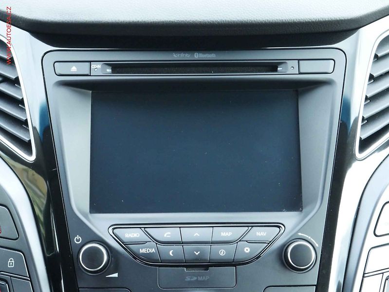 Hyundai i40 (2016) 1.7 CRDI, ČR, AT, navi, xenon - fotka 11 z 19