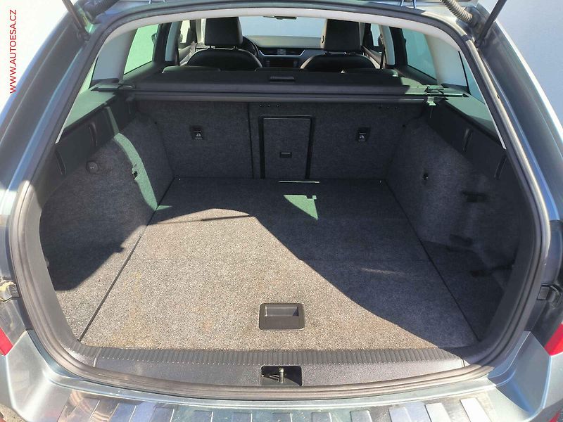 Škoda Octavia (2014) 2.0TDI, Elegance - fotka 7 z 20