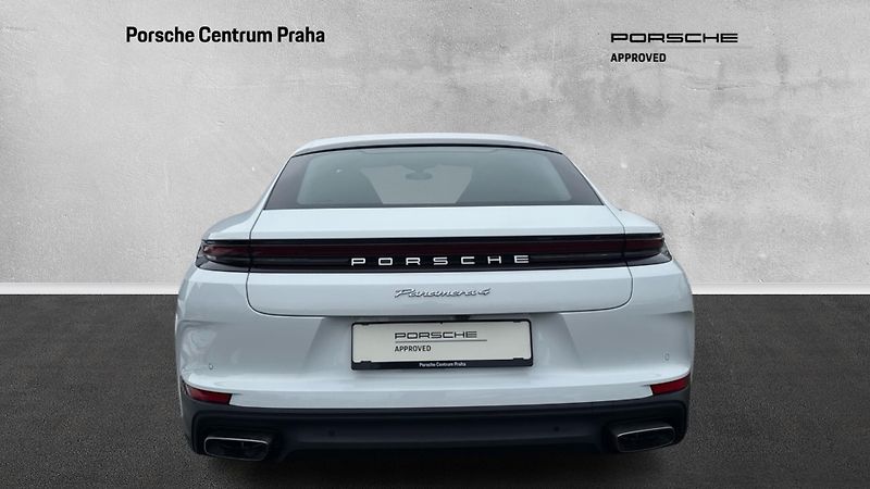 Porsche Panamera 4 E-Hybrid - fotka 7 z 30