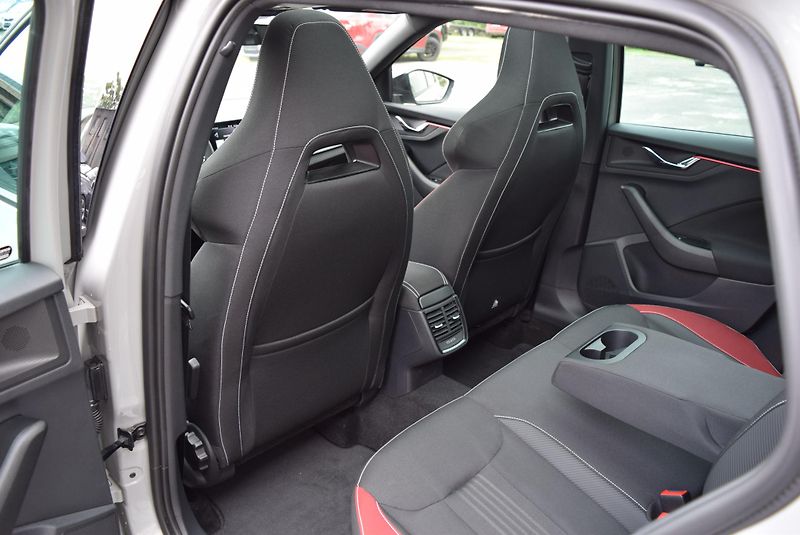 Škoda Scala (2021) 1.0TSI 81kw MONTE CARLO PANO  - fotka 17 z 48