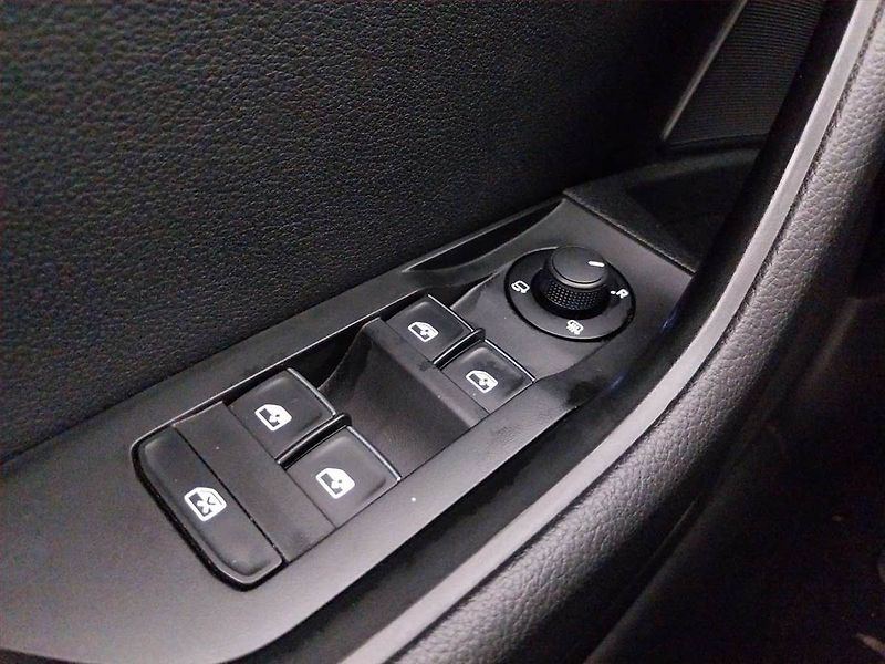 Škoda Superb (2015) Style Plus 2.0 TDI, 4X4 - fotka 22 z 23