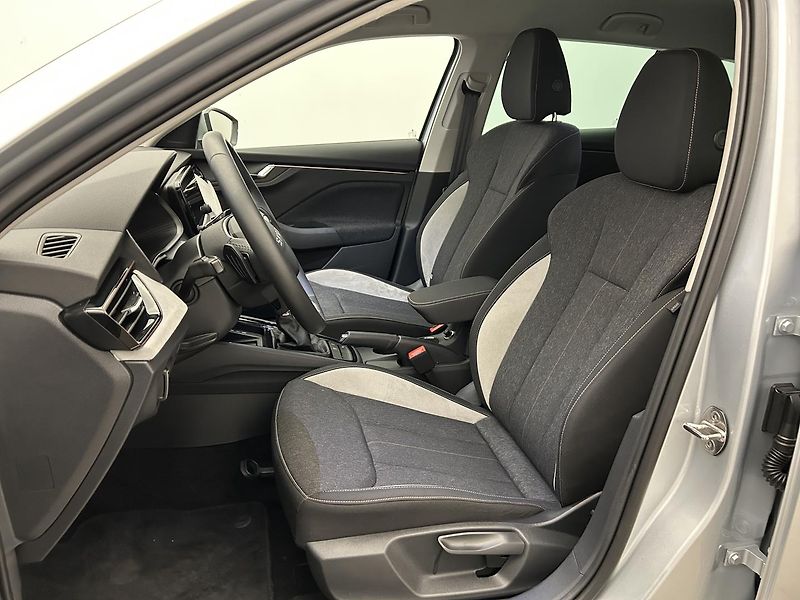 Škoda Scala 1.0 TSI Top selection - fotka 7 z 24