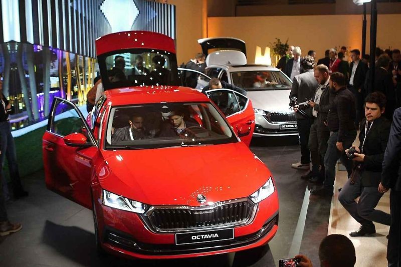 Škoda Octavia IV vypadá výrazně hodnotněji než předchůdce