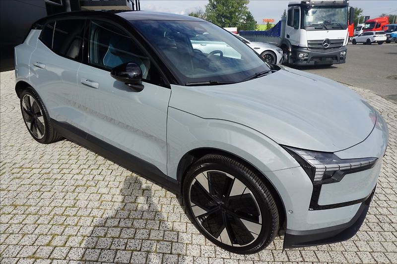 Volvo EX30 Ultra AWD, CZ - fotka 3 z 17