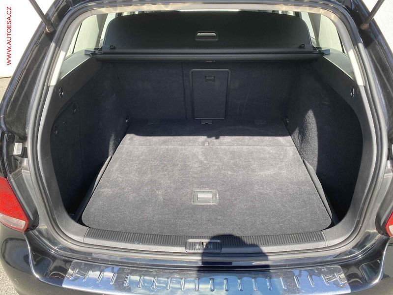 Volkswagen Golf (2011) 1.4 TSi, Highline, kůže - fotka 7 z 17