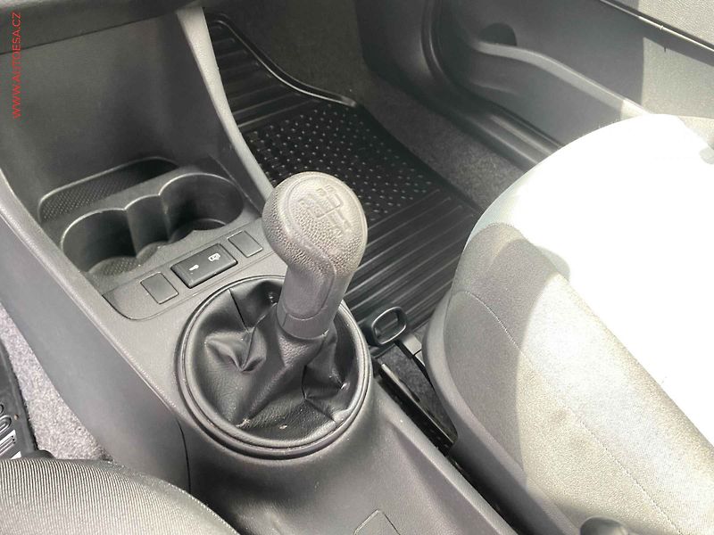 Škoda Fabia (2008) 1.2i, AC, STK8/28 - fotka 16 z 17